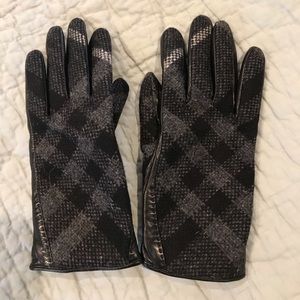 Burberry wool/leather black gloves